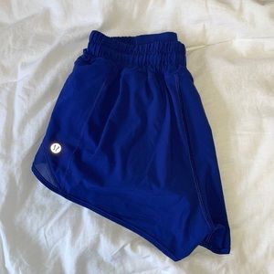 Lululemon Hotty Hot Short 2.5